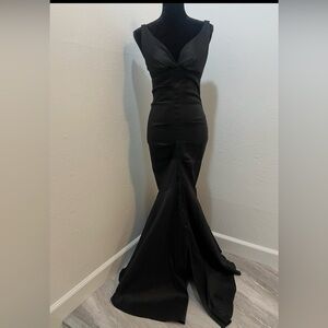 Windsor Ruched Mermaid Black Maxi Formal Dress Size 9 Juniors